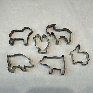 Vtg SET Aluminum Cookie Cutter FARM ANIMALS Metal Goat Rabbit Pig Sheep Chicken